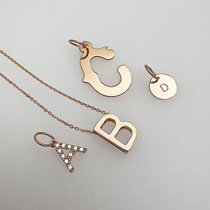 LES ALPHABETS
